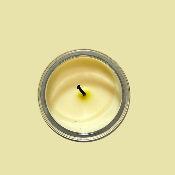 Candle-Lite Creamy Vanilla Swirl Scented Candle - Picture 3 of 3